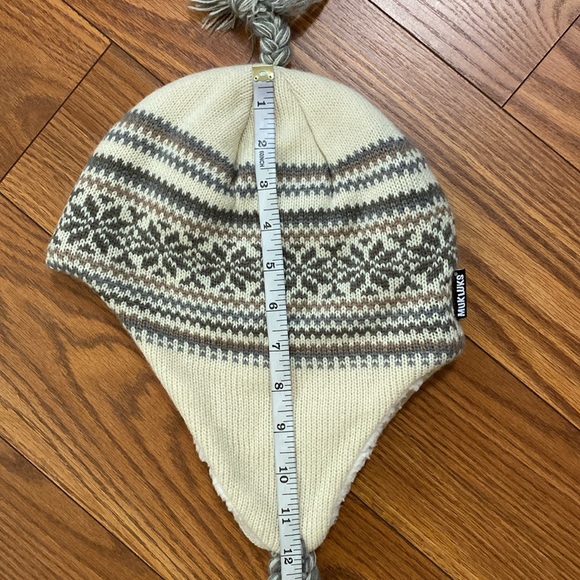 Mukluks woman’s snow bunny faux fur helmet knit hat and arm warmer sleeves 3pc - Picture 10 of 13